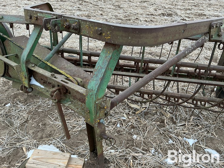 john-deere-350-image-10