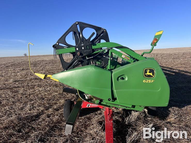2014-john-deere-625f-image-8