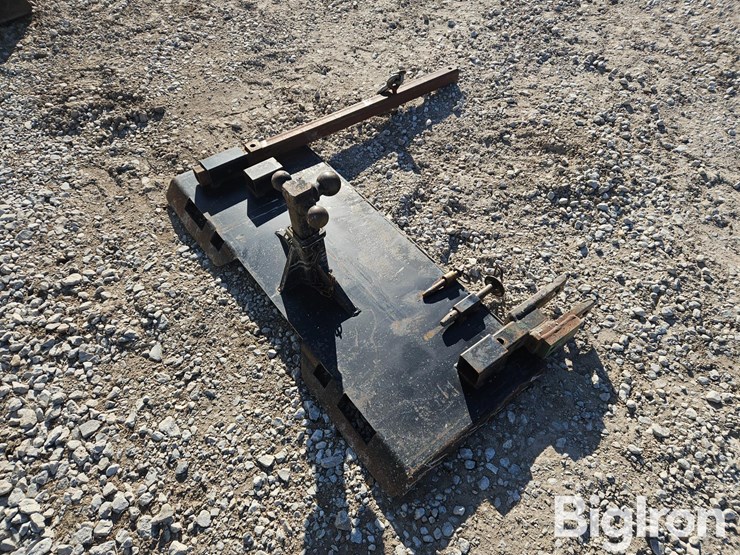 skid-steer-receiver-hitch-plate-w/accessories-image-8