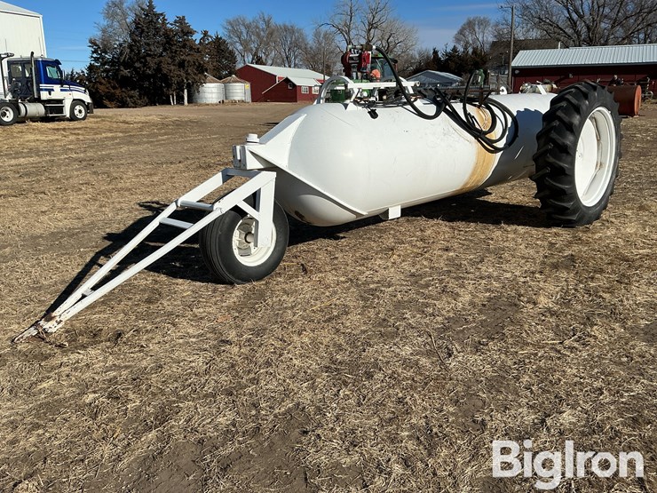 s/a-1,000-gallon-fuel-trailer-image-1