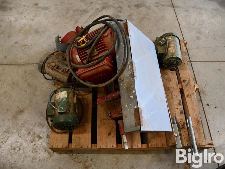 pallet-of-farm-support-image-8