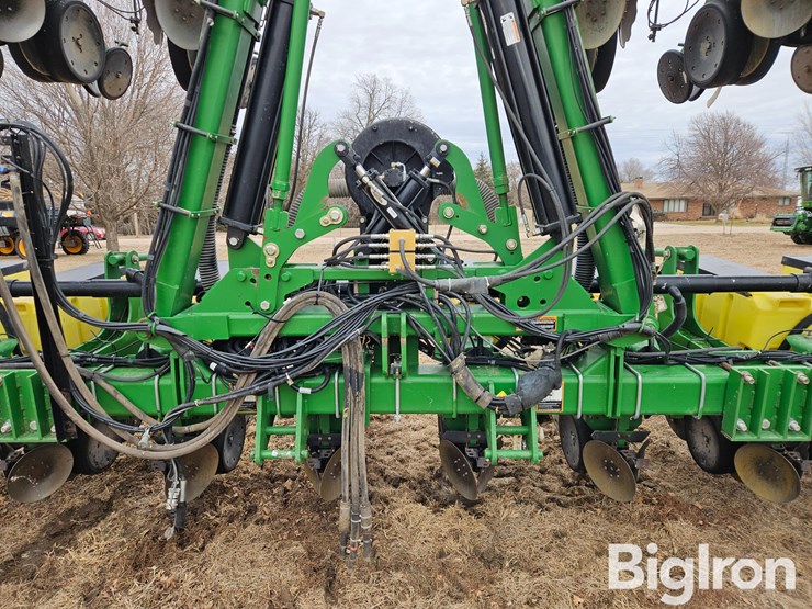 2005-john-deere-1720-image-9