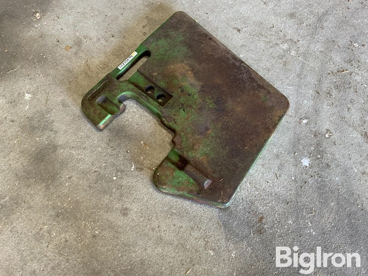john-deere-100lb-suitcase-weight-image-3
