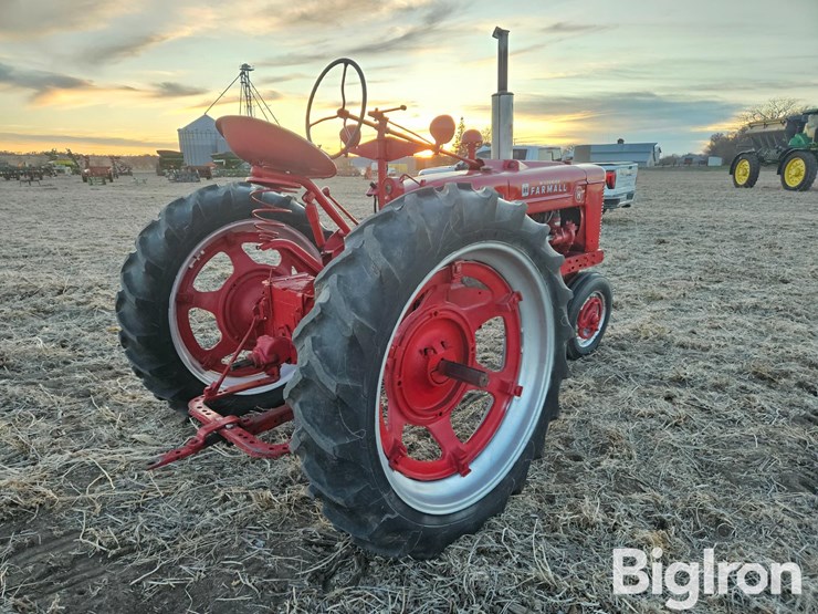 1940-farmall-h-2wd-tractor-image-5