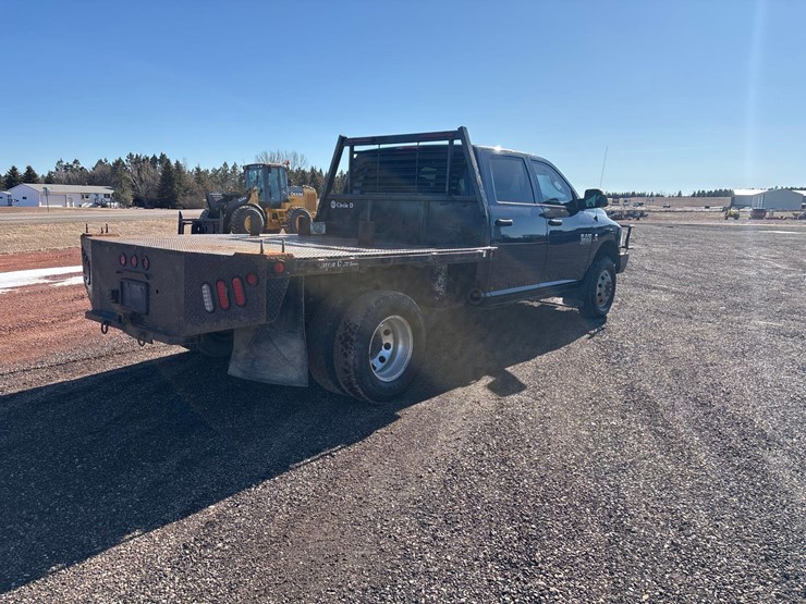 2017-dodge-3500-image-5