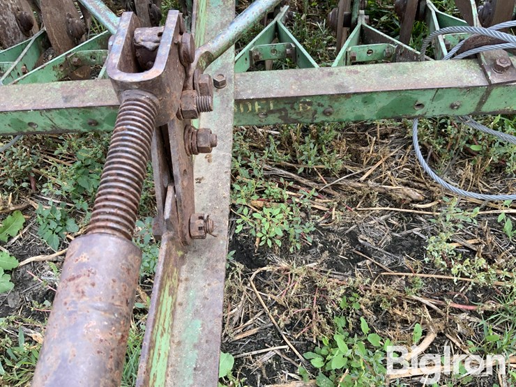 john-deere-18-image-12