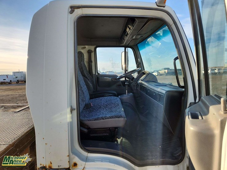 2004-hino-fb1817-image-24