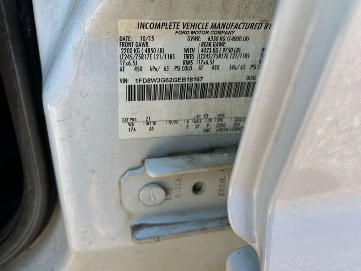 2016-ford-f350-image-16