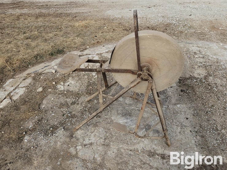 antique-grinding-stone-pedal-wheel-w/seat-image-4
