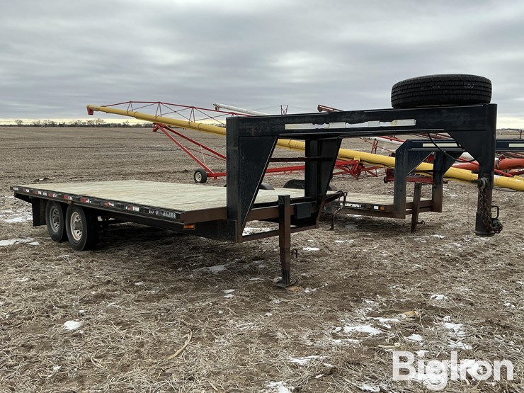1990-t/a-gooseneck-flatbed-trailer-image-3