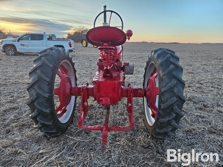1940-farmall-h-2wd-tractor-image-6
