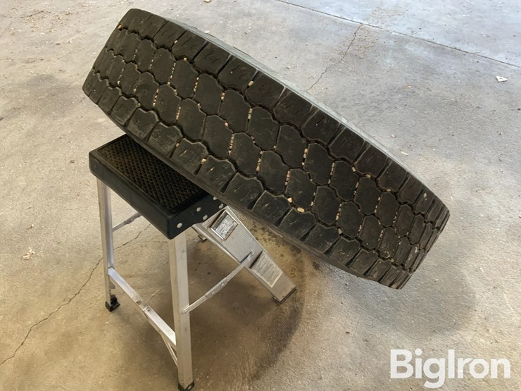 continental-11r22.5-tire-image-5