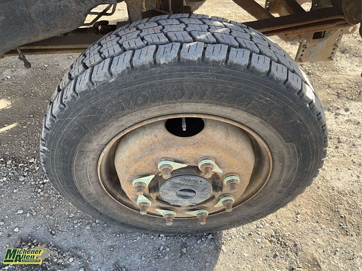 2006-gmc-topkick-c5500-image-13