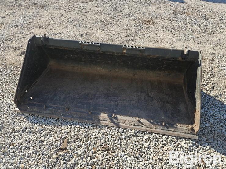 bobcat-74lp-skid-steer-bucket-image-2