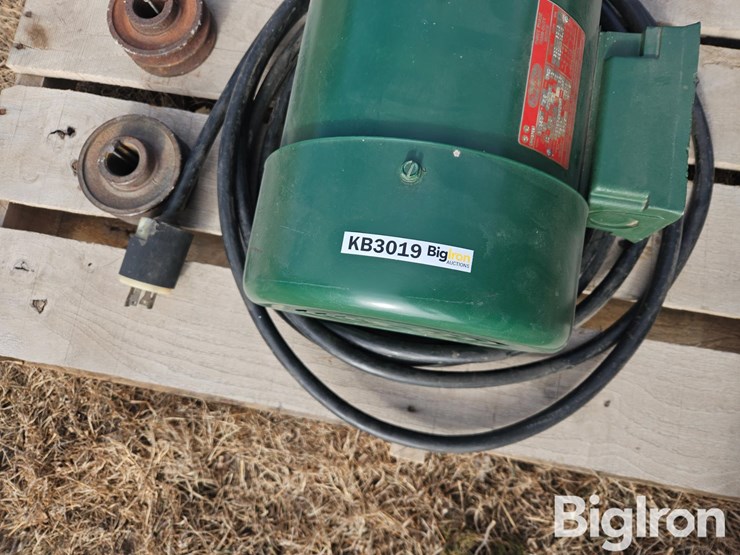 dayton-7.5-hp-3-phase-electric-motor-image-14