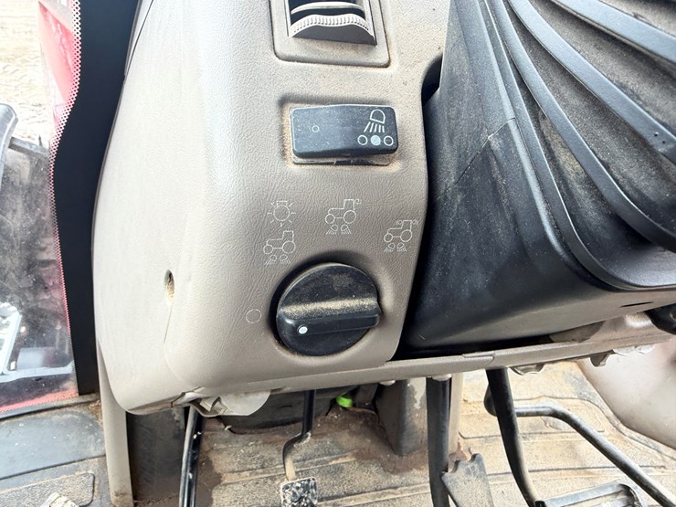 case-ih-235-image-68