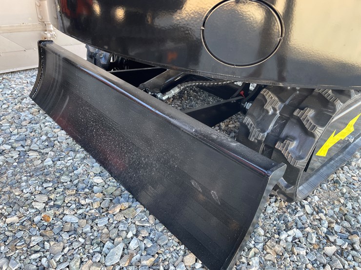 #2116-•-lot-2116-image-11