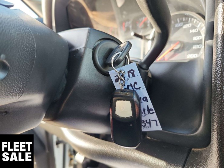 2018-gmc-sierra-2500hd-image-18