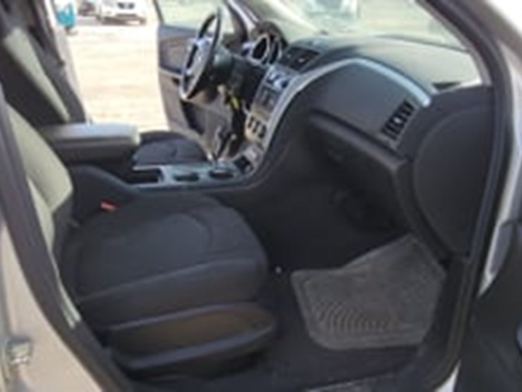 2010-chevrolet-traverse-image-6