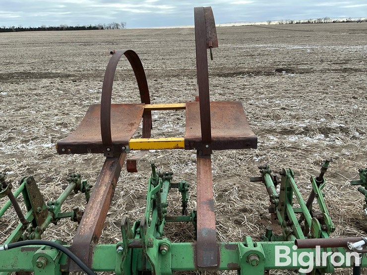 john-deere-cultivator-image-10