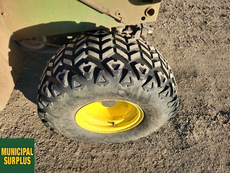 john-deere-gator-tx-image-13