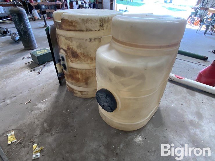 200-gallon-saddle-tanks-w/bracket-image-5