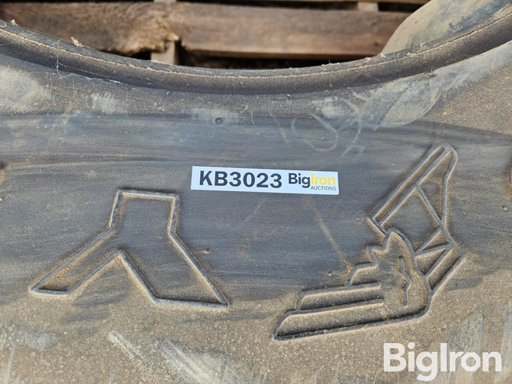 goodyear-13.6r28-tire-image-9