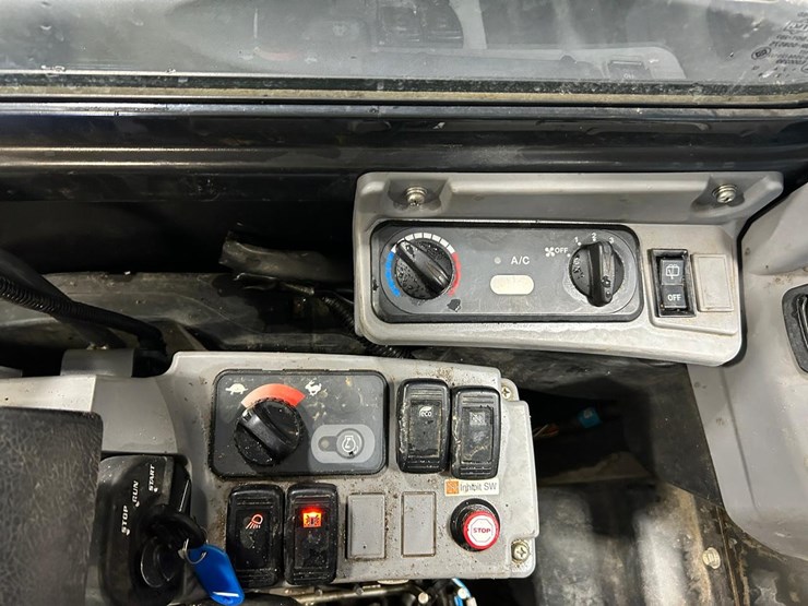 2021-kubota-kx057-4-image-23