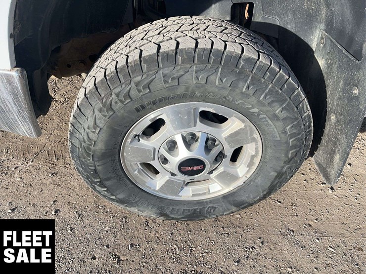 2013-gmc-sierra-2500hd-image-10