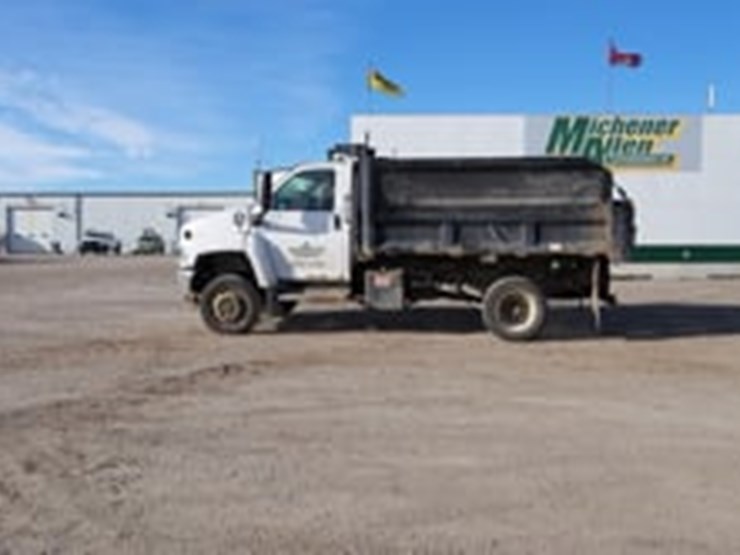 2006-gmc-topkick-c5500-image-23