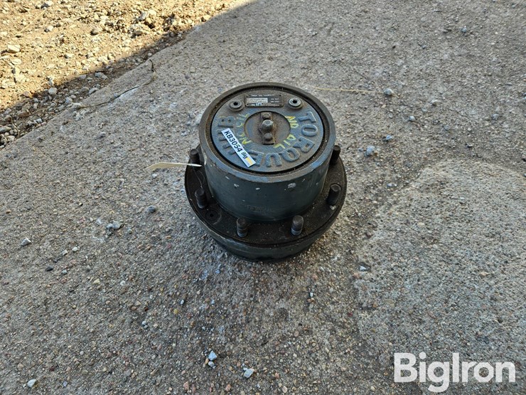 hagie-self-propelled-sprayer-hub-image-5