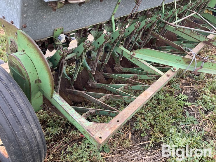 john-deere-18-image-15