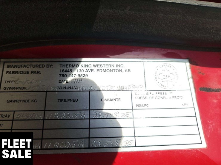 2012-freightliner-m2-106-image-6