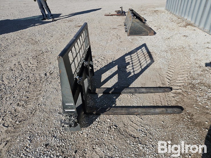 bobcat-pallet-fork-image-2