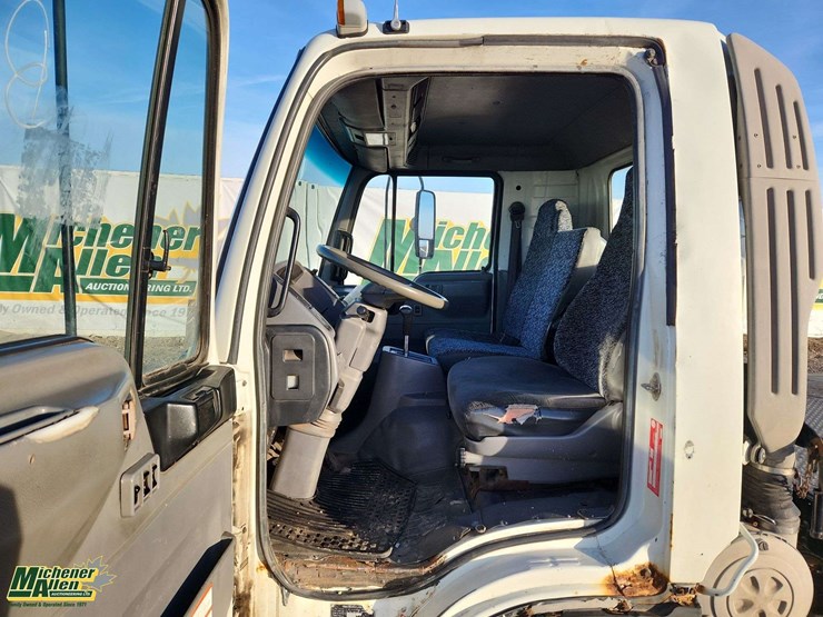 2004-hino-fb1817-image-16