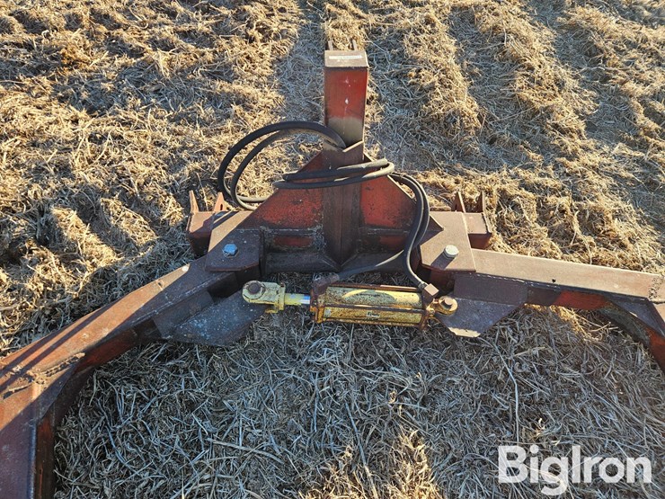 3-pt-round-bale-unroller-image-11