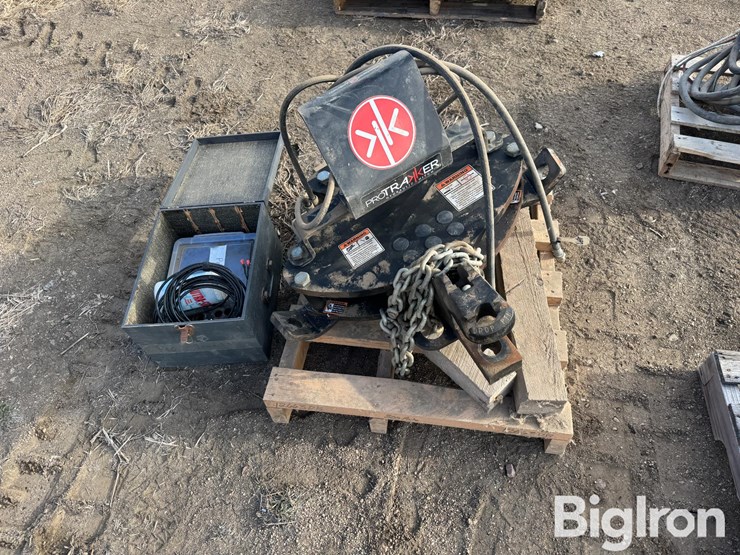 pro-trakker-hydraulic-guidance-hitch-image-2