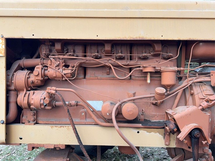 minneapolis-moline-g706-image-9