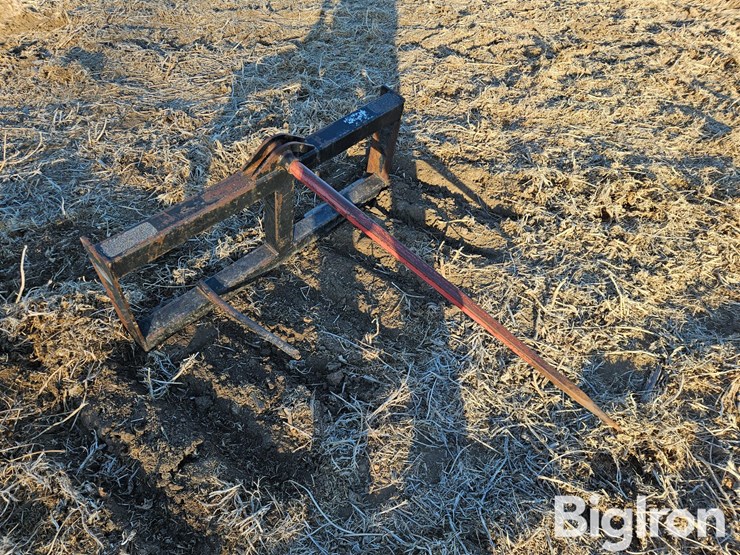 bale-spear-skid-steer-attachment-image-3