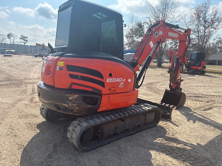 2017-kubota-kx040-4r3a-image-4