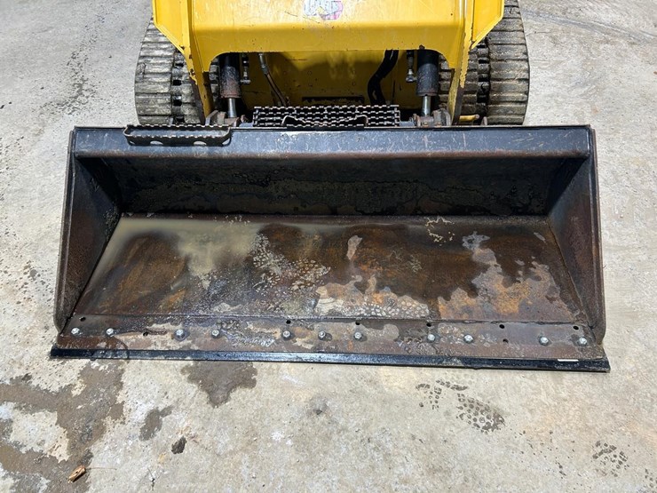 2020-caterpillar-259d3-image-9