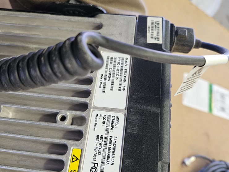 motorola-business-band-radios-image-9