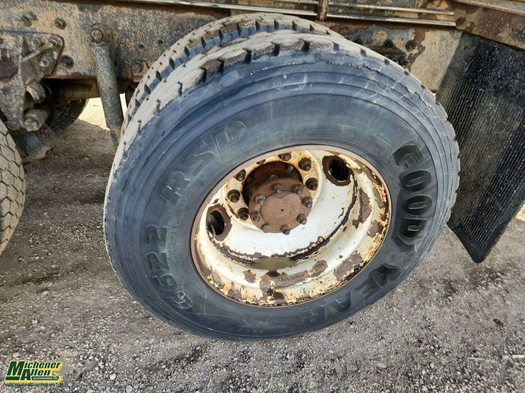 2012-international-workstar-7400-image-32