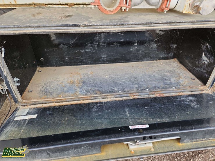 2008-international-durastar-4300-image-26