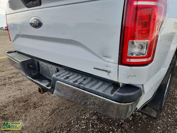 2015-ford-f150-xlt-image-39