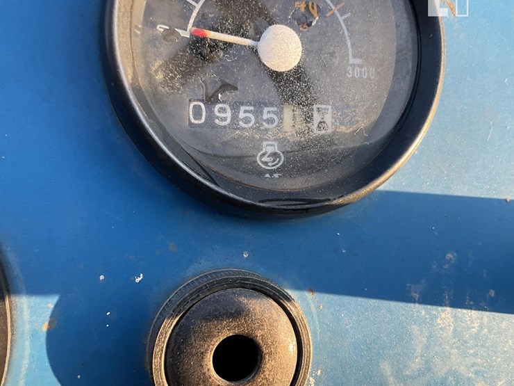 new-holland-1715-image-6