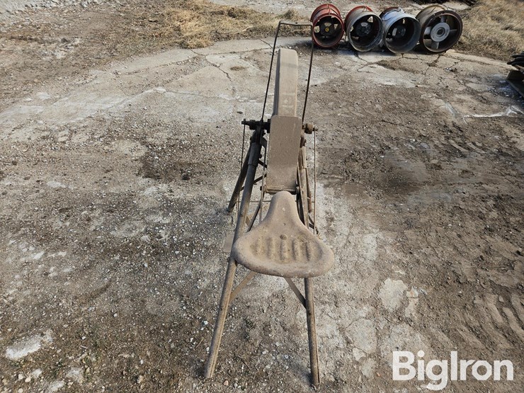 antique-grinding-stone-pedal-wheel-w/seat-image-6