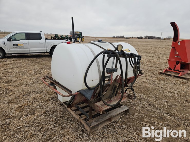 300-gallon-3-pt-sprayer-image-3