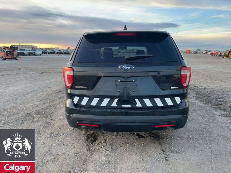 2017-ford-explorer-image-7