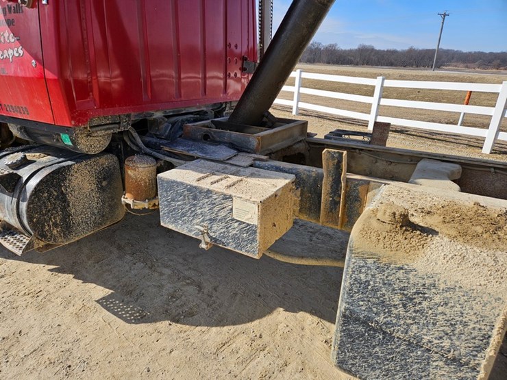 1989-ford-l9000-image-16